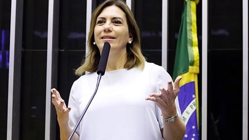 Rosana Valle está em seu segundo mandato no Congresso Nacional - ARQUIVO CN