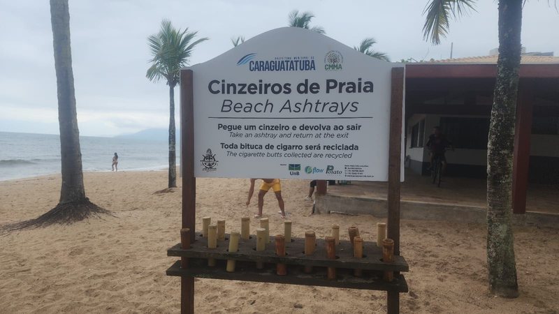 Cinzeiros sustentáveis instalados em praias de Caraguatatuba - Divulgação