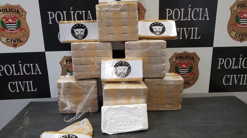 Homem é preso transportando 40 tabletes de cocaína em Guarujá