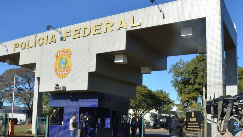 Pol Cia Federal Deflagra Em S O Paulo Opera O Irm Os Metralha