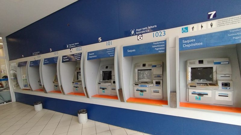 Caixas eletrônicos da cidade foram alvos de vandalismo em três oportunidades este ano - Foto: Gustavo Dutra