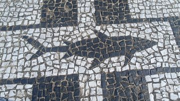 Prefeitura alega que mosaicos retirados serão guardados para aplicação em outro espaço - Divulgação/ Jairo Costa