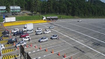 A descida da serra é realizada pela pista sul da via Anchieta e da rodovia dos Imigrantes - Reprodução/Ecovias