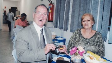 Vera e seu marido Abílio se conheceram no Sesc Bertioga, em 2003 - Arquivo pessoal/ Vera Lucia Toleto