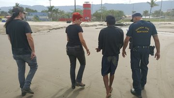 Suspeito foi detido na praia da Enseada e encaminhado para a delegacia na tarde de hoje - Divulgação/ polícia civil