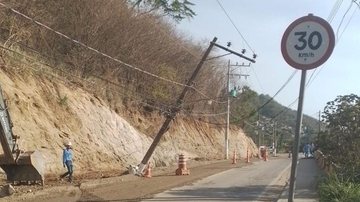 A queda aconteceu próximo ao bairro do Piúva por volta das 16 horas de hoje (04) - Prefeitura Ilhabela
