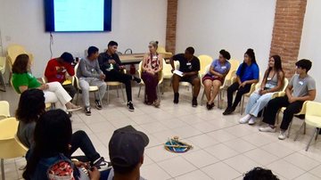 Roda de conversa promove integração entre jovens de diferentes escolas - João Vitor Mesquita