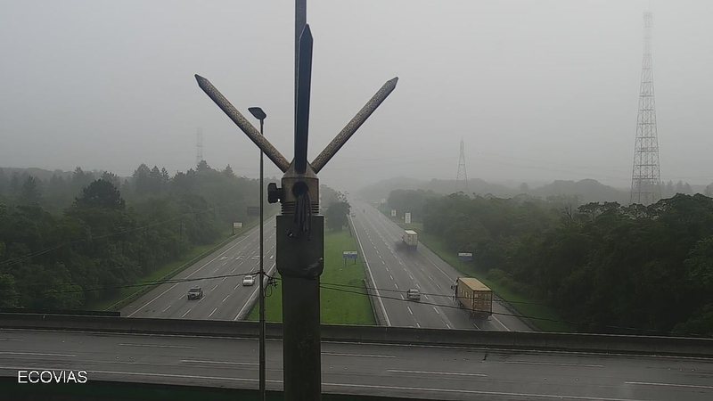 Caminhões e carretas com destino a São Paulo devem utilizar o trecho de serra da via Anchieta - Reprodução/Ecovias