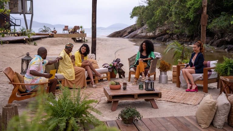 Casais buscam prêmio de R$ 500 mil enfrentando desafios com a presença da sogra - Foto: Ricardo Carvalheiro/Netflix