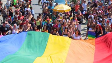 6ª Parada do Orgulho LGBTQIA+ acontece no Kartódromo de Praia Grande - Reprodução
