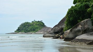 A Pedra Selada está localizada na região costeira do Indaiá, na praia da Enseada - Divulgação/ prefeitura de Bertioga