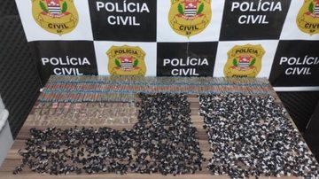 Durante a interceptação, três homens foram presos pelo tráfico de drogas - Divulgação/Polícia Civil