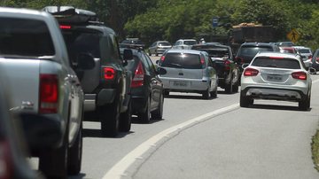 Mais de 277 mil veículos se deslocaram em direção à Baixada Santista no feriadão - Arquivo/Felipe Rau