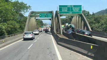 Via Anchieta regista pontos de lentidão por reflexo do congestionamento em Guarujá - Imagem: Portal Costa Norte