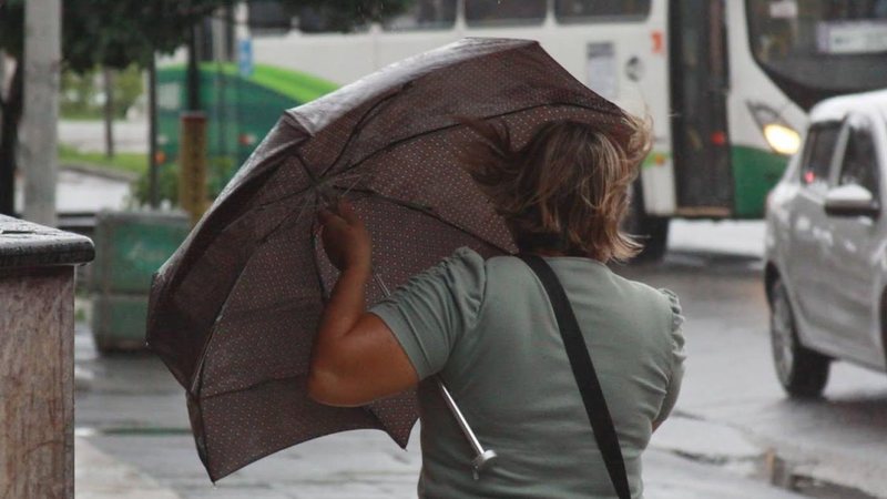 Segundo a Defesa Civil, até o momento não há alertas em relação às condições de maré anormal e ondas - Foto: Carlos Nogueira/PMS