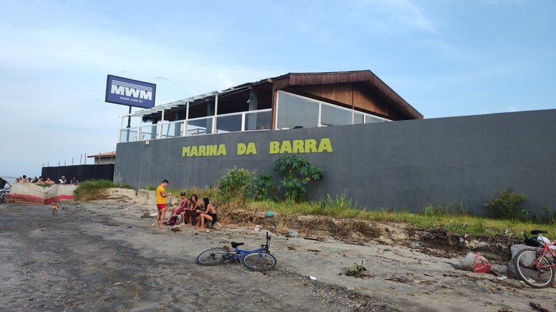 Corpo encontrado foi levado para a Marina da Barra - Divulgação/GBMar