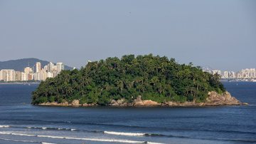 Ilha Urubuqueçaba pertence a Santos, mas faz divisa com a praia de Itararé, em São Vicente - Mike Peel