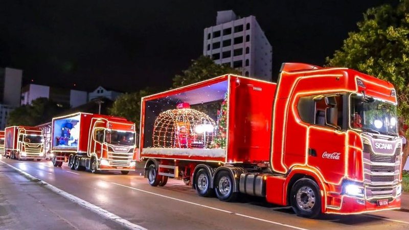 Caravana de Natal da Coca-Cola passa por São Vicente antes de chegar a Santos - Divulgação