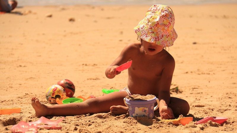 O sábado (2) promete ser o dia mais aproveitável, sem previsão de chuva para desmanchar o castelinho de areia - Imagem ilustrativa/Pixabay