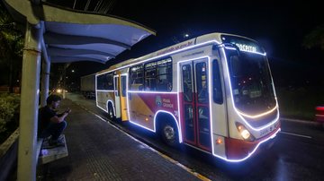 Secretaria de Transportes pretende ampliar o número de ônibus decorados - Prefeitura de Praia Grande