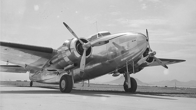 Avião Lockheed L-18 Lodestar FAB VC 66 foi o primeiro avião presidencial da história do Brasil - Arquivo Nacional/Acervo Claudio Sterque