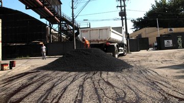 Projeção é que sejam utilizadas até 600 toneladas de massa asfáltica no serviço - Francisco Arrais/Prefeitura de Santos