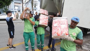 Doação de 10 toneladas de frango em Santos contemplará 12 mil famílias - Foto: Carlos Nogueira/PMS