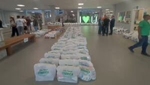 30 cestas de alimentos foram doadas pela Unoeste Guarujá - Divulgação: Prefeitura de Cubatão