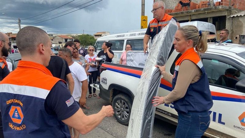 Mais de seis mil itens em ajuda humanitária foram doados às cidades afetadas pelas chuvas - Divulgação GOVSP