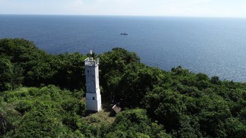 Farol da ilha Queimada Grande - Divulgação / Marinha do Brasil
