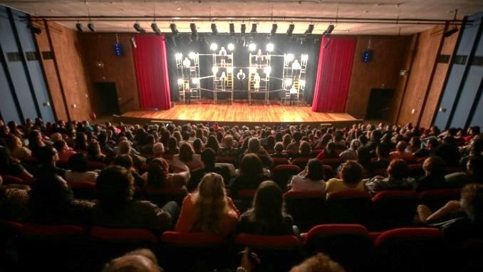 Espetáculo no teatro Serafim Gonzalez tem classificação indicativa de 12 anos - Amauri Pinilha/Prefeitura de Praia Grande