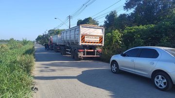 Uma das carretas roubadas em Santos e encontradas em São Vicente - Divulgação / Deinter-6