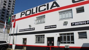 Padrasto é acusado de estupro de vulnerável, violência doméstica, ameaça e divulgação de pornografia - Governo de SP