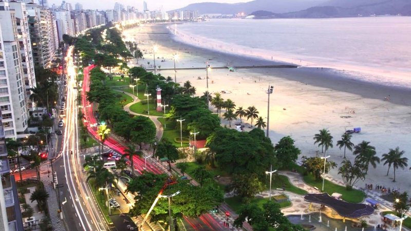 Avenida da orla de Santos tem sete quilômetros de extensão - Prefeitura de Santos