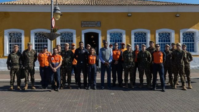 Participam equipes do Exército de Caçapava, Guarujá e São Paulo - Luciano Vieira