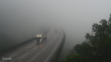 Motoristas devem ter cuidado, pois a visibilidade é baixa no SAI - Divulgação/Ecovias