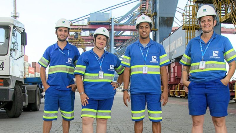 Detalhes das vagas e incrições ocorrem de forma on-line - Reprodução/Santos Brasil