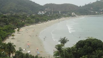 Orla da Praia da Enseada em Ubatuba