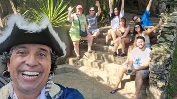 Selfie com o pirata Bob Cavendish já virou tradição entre os visitantes - Divulgação/Prefeitura de Santos