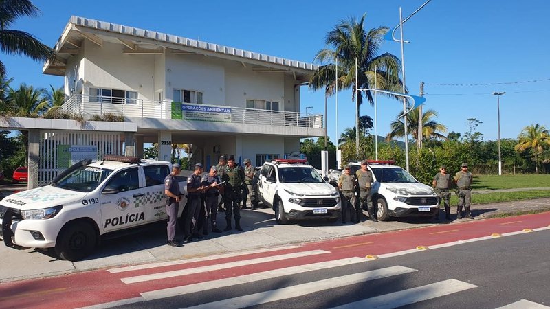 Polícia Militar Ambiental colaborou com a ação - Divulgação/Prefeitura de Bertioga