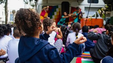 Na atual turnê, a kombi já passou por Cubatão, Guarujá, Bertioga e Praia Grande - Divulgação/Fabiana Honorato