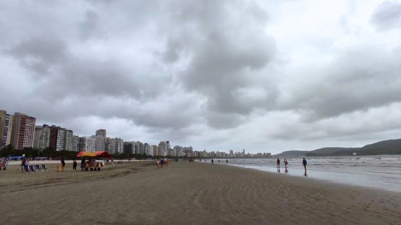 Chuva deve chegar entre o meio e o fim da tarde desta segunda-feira (29) - Leandro Ordonez/Prefeitura de Santos