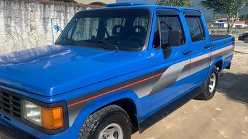 Caminhonete GM/D20 foi encontrada pela PM abandonada em Mogi das Cruzes - Divulgação/Prefeitura de Bertioga