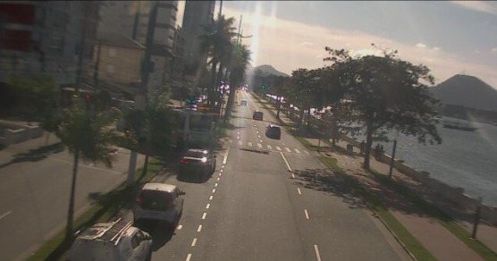 Via da balsa de Santos flui livremente na manhã desta segunda-feira - Imagem: Reprodução / Departamento Hidroviário