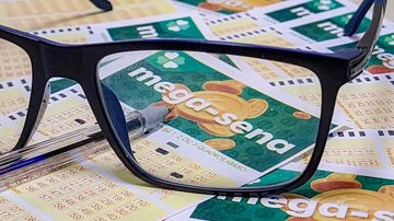 Próximo concurso da Mega-Sena será sorteado na quinta-feira (29) - Rafa Neddermayer/Agência Brasil