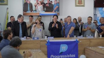 Candidato e sua vice durante convenção de coligação partidária em São Sebastião - Imagem: Divulgação / professor Gleivison@instagram