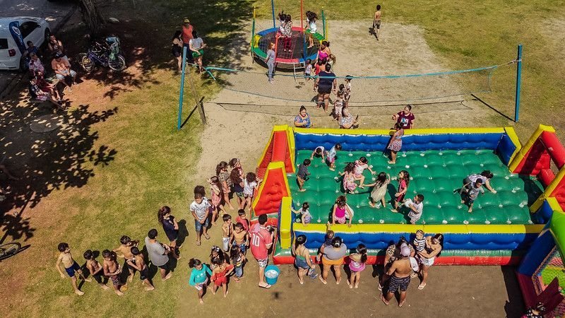 Entre as atrações,  futebol de sabão, cama elástica e brinquedos infláveis - Reprodução/Internet