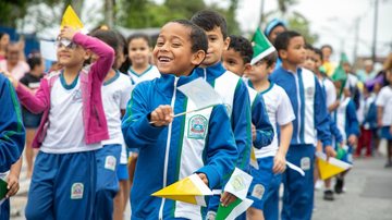 Garotada das 78 escolas municipais participará dos desfiles cívicos - Prefeitura de Praia Grande