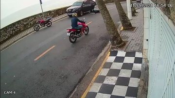 Moto encontrada é uma das utilizadas na abordagem ao empresário, próximo de sua residência - Divulgação