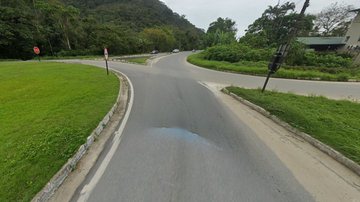 O socorro médico da concessionária CCR foi acionado e constatou a morte da mulher ainda no local - Google Street View
